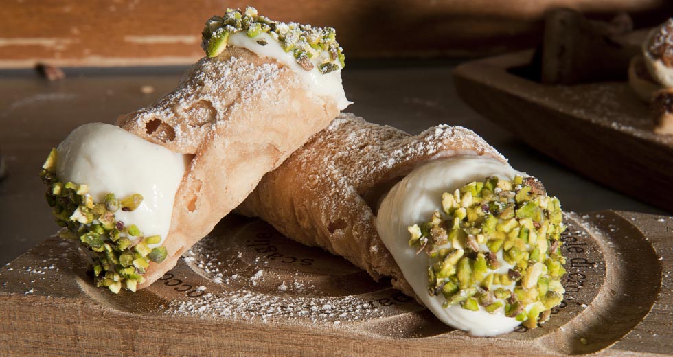Scopri Modica - en Cannoli di ricotta Maddalena Migliore