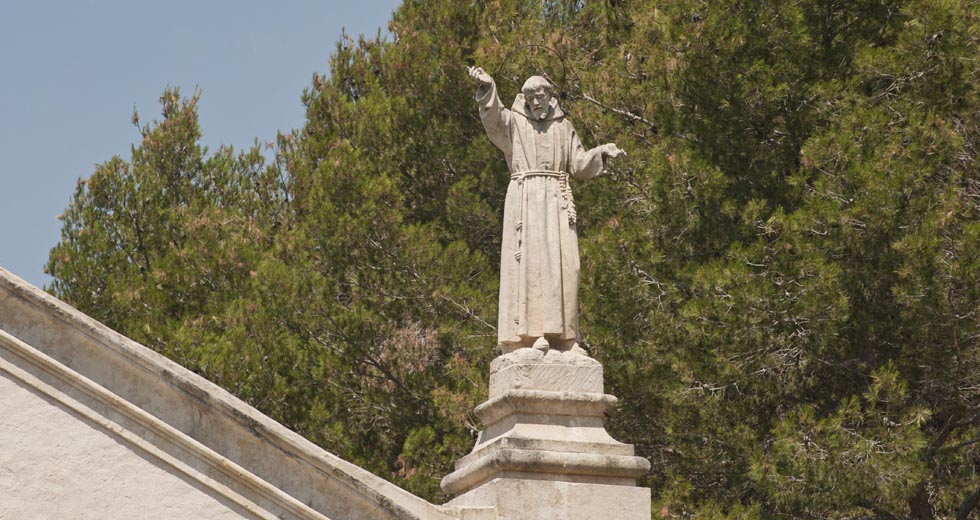 Scopri Modica - en Statua di San Francesco Maddalena Migliore