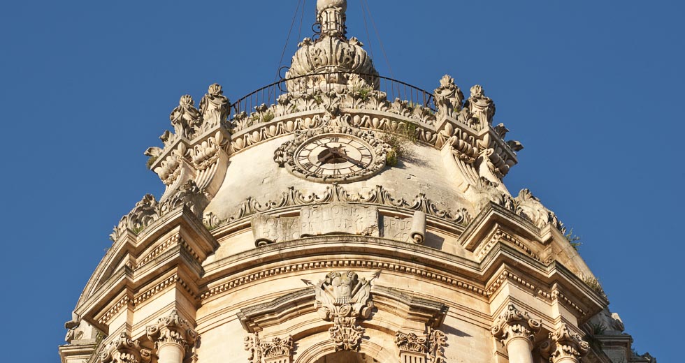 Scopri Modica - en Cupola e dettaglio orologio Maddalena Migliore