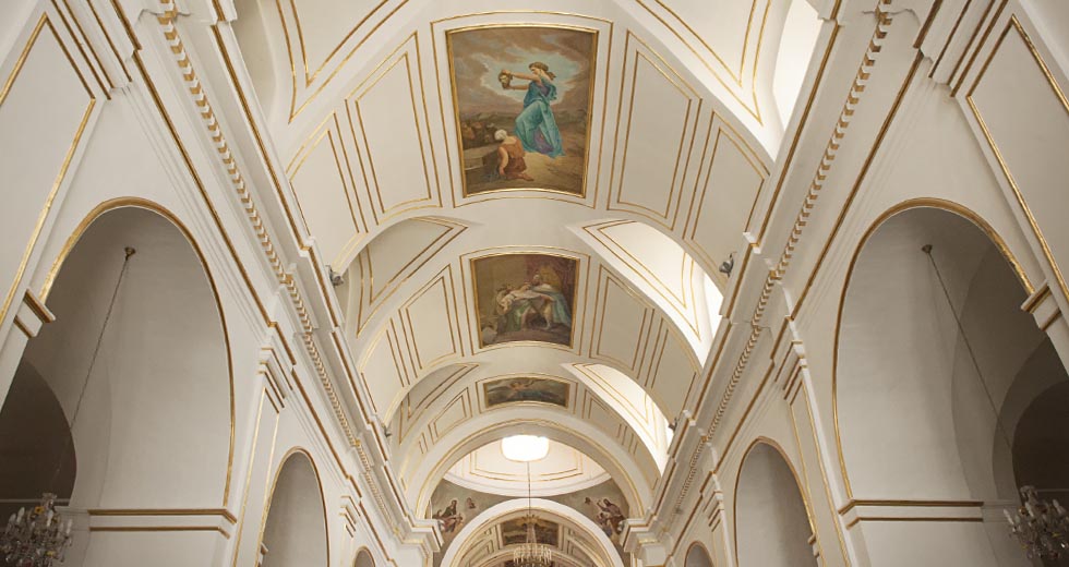 Scopri Modica - en Navata centrale Maddalena Migliore