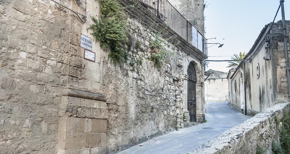 Scopri Modica - en Strada Castello Maddalena Migliore